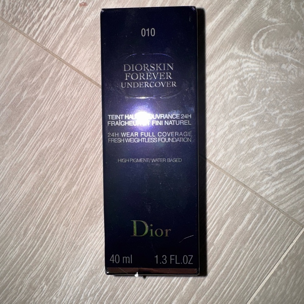 Dior forever skin glow foundation new in box color 010 ivory